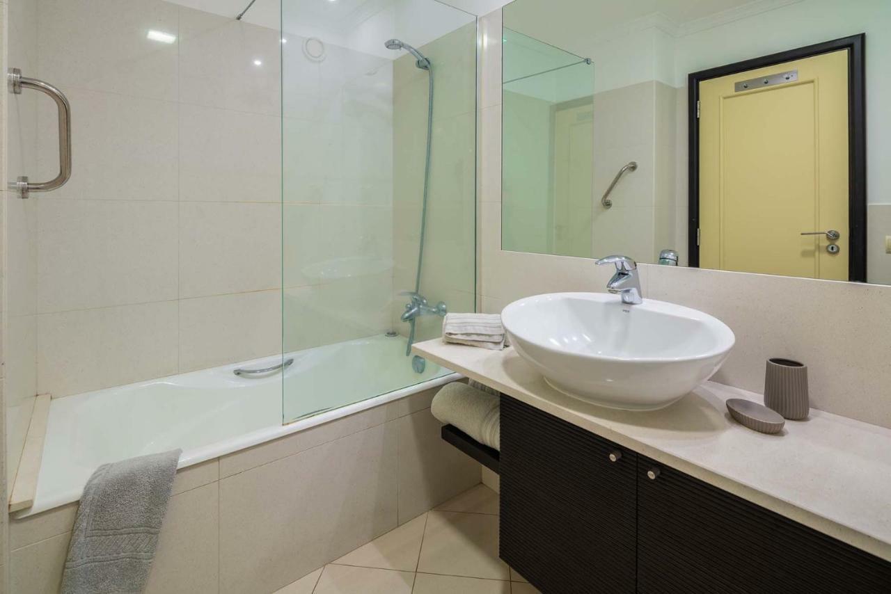 Oceanside Terrace Apartment By Holiday Rental Madeira Funchal  Eksteriør bilde